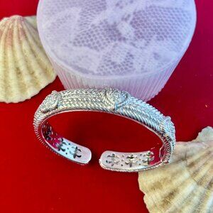 Judith Ripka pre-own CZ twisted design heart sterling silver bangle bracelet